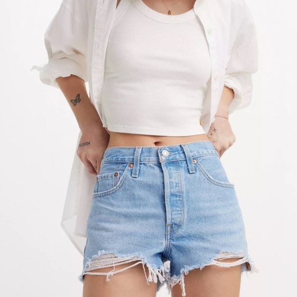 Levi's 501 light wash raw hem button fly denim jean shorts size 29 - Picture 1 of 9